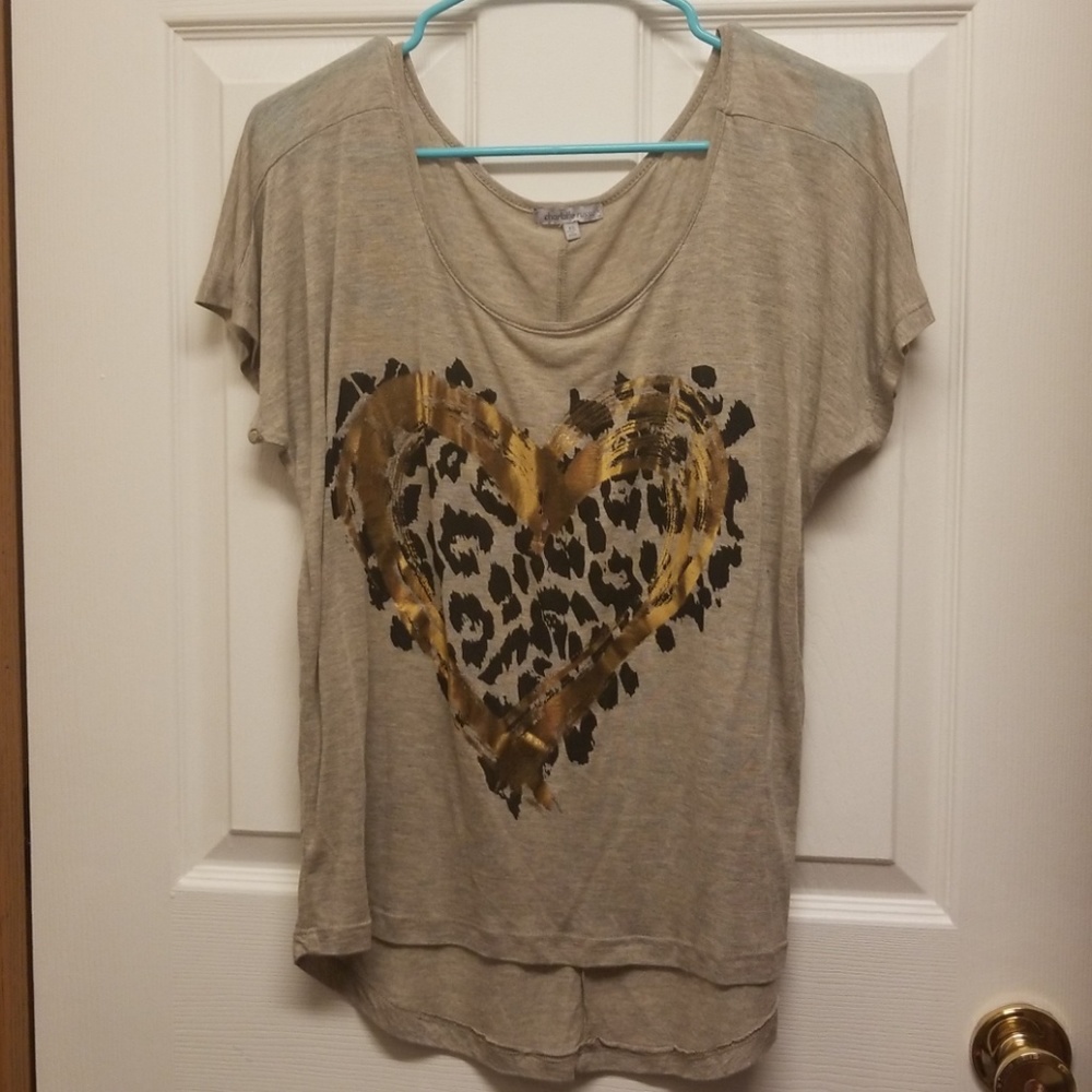 Gray, flowy t shirt with gold heart - Picture 5 of 8